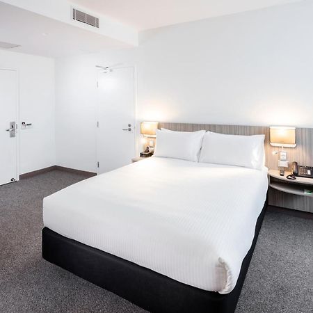 Ibis Mackay Hotel Exterior photo