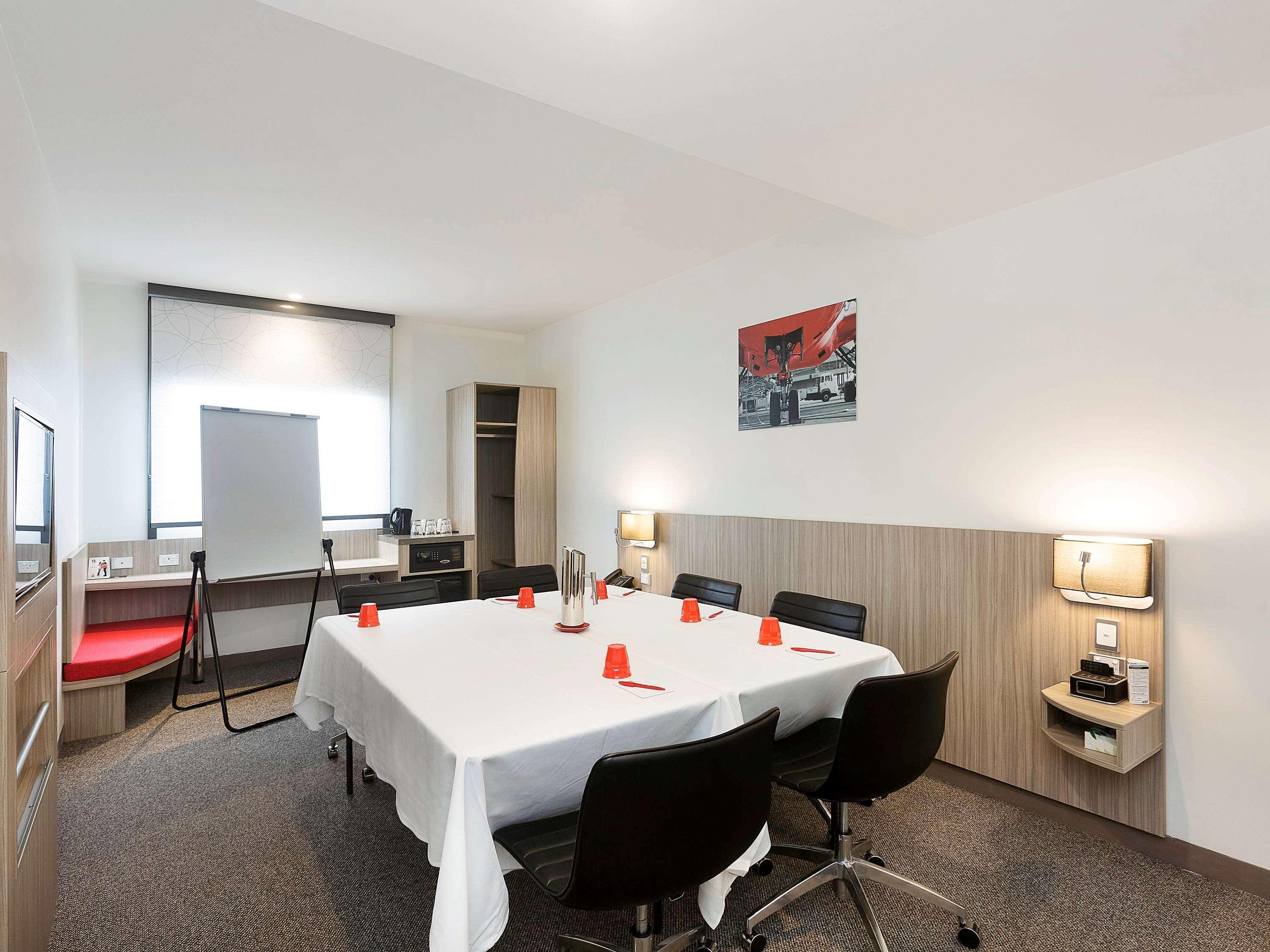 Ibis Mackay Hotel Exterior photo