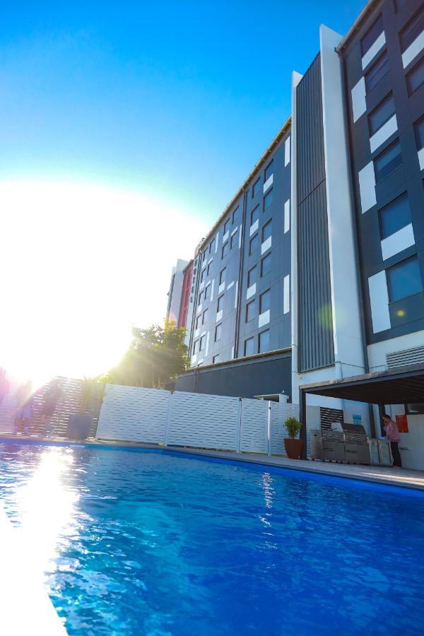 Ibis Mackay Hotel Exterior photo