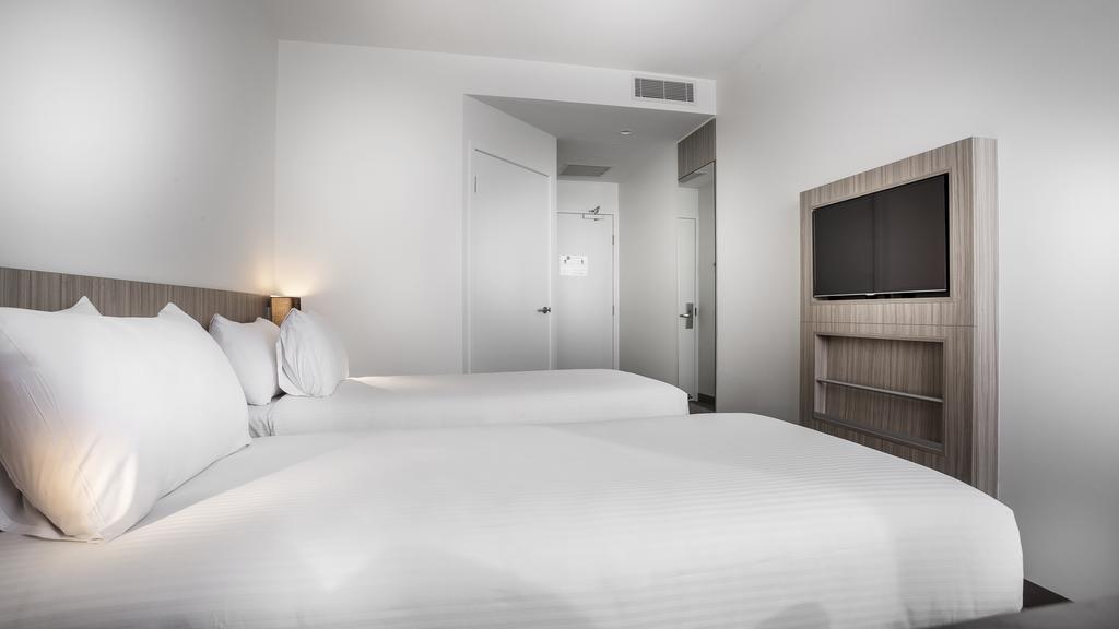 Ibis Mackay Hotel Room photo
